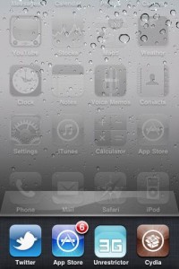 iOS 4 currently running apps, showing Cydia